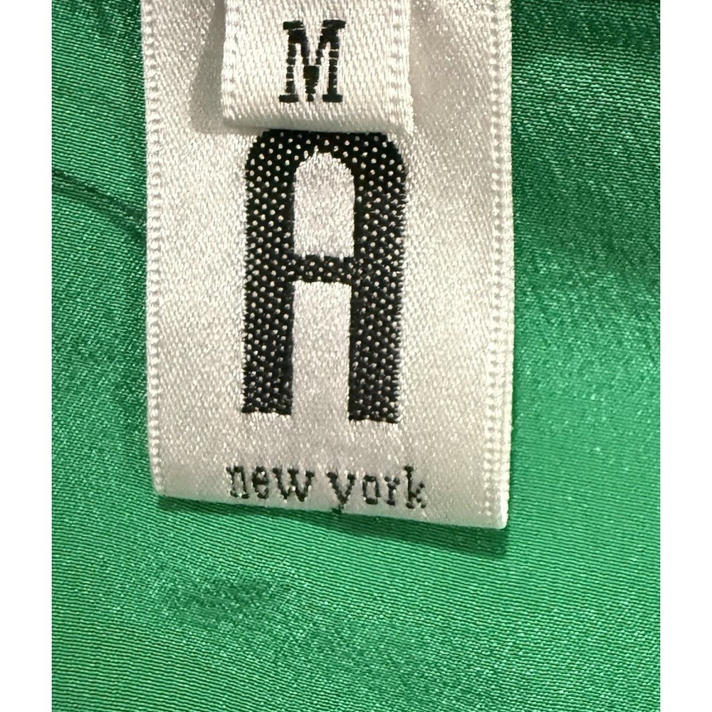 A New York Dress Womens M Tiered Layered Neckline Green 100% Silk Lightweight - Picture 6 of 8
